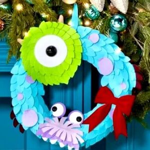 Disney Parks Door Wreath Pixar Holiday Christmas Monsters, Inc
NWT Brand New